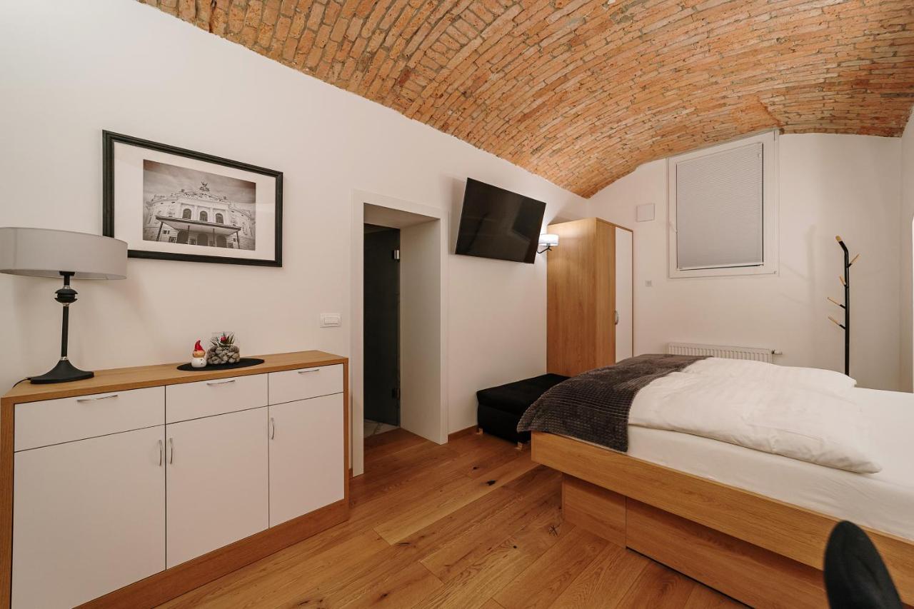 Hotel Operna Klet