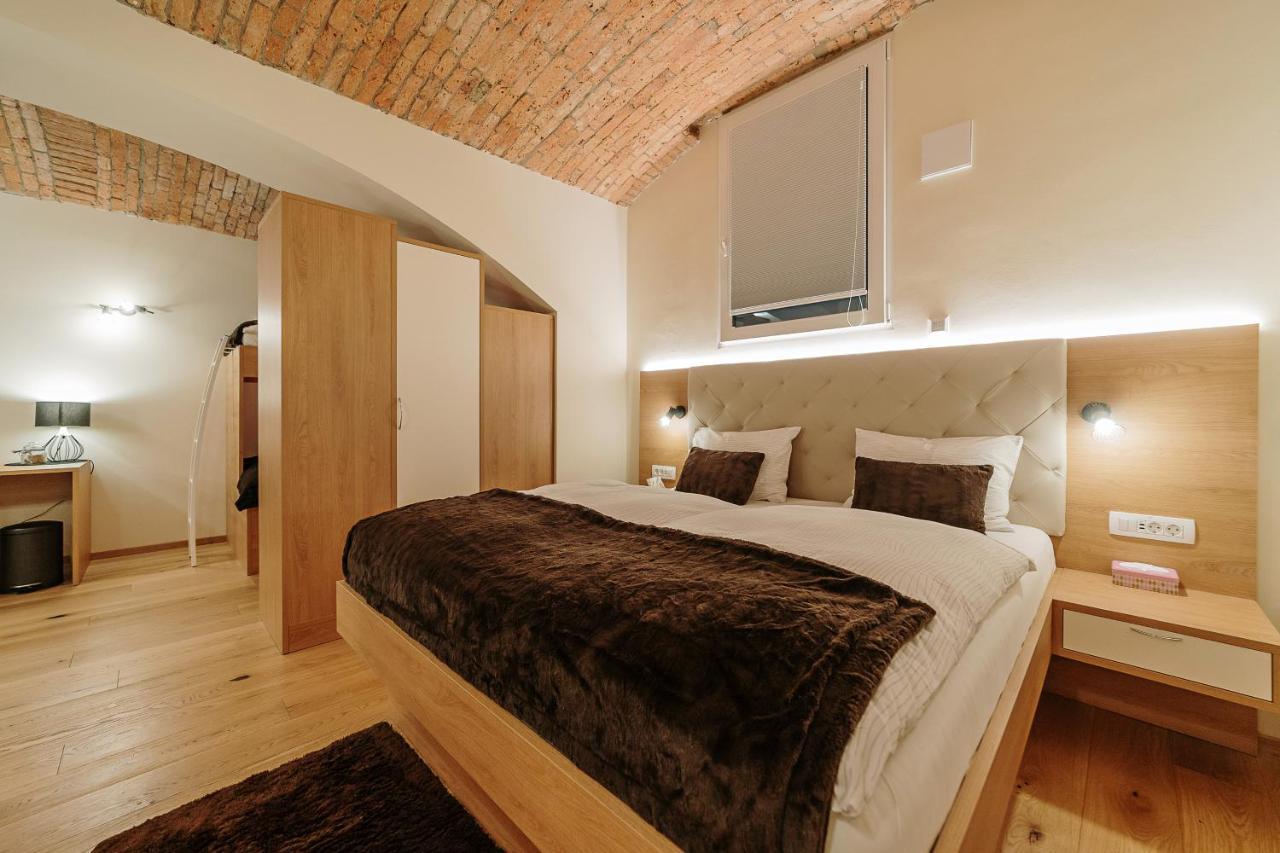 Hotel Operna Klet 3*
